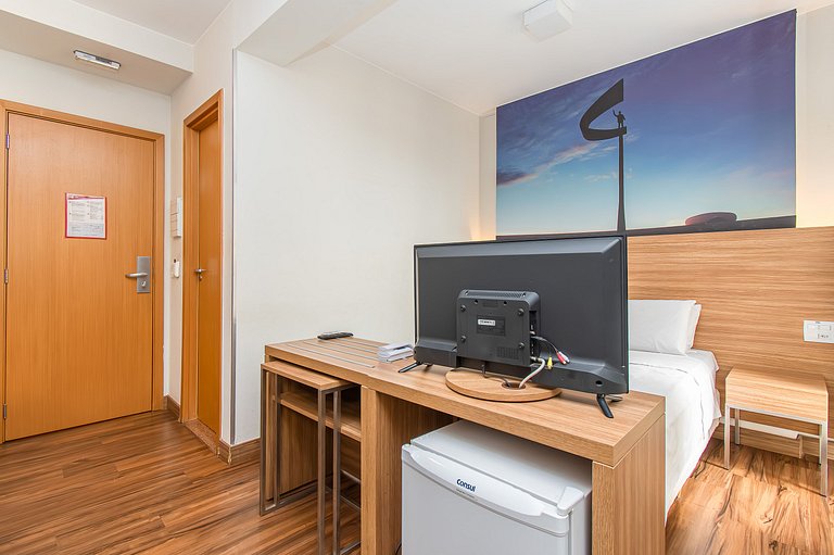 STUDIO EXCELENTE LOCALIZAÇÃO HOTEL S