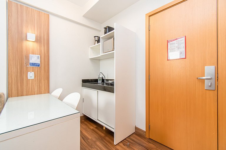 STUDIO EXCELENTE LOCALIZAÇÃO HOTEL S