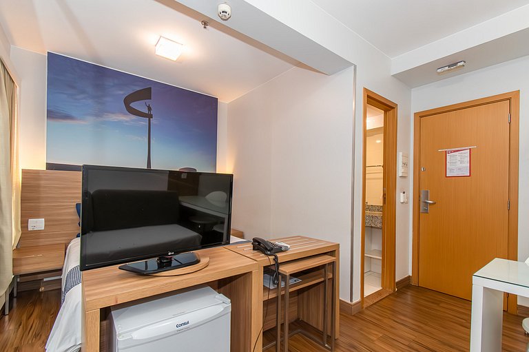 EXCELENTE LOCALIZAÇÃO - 250 METROS DO METRÔ